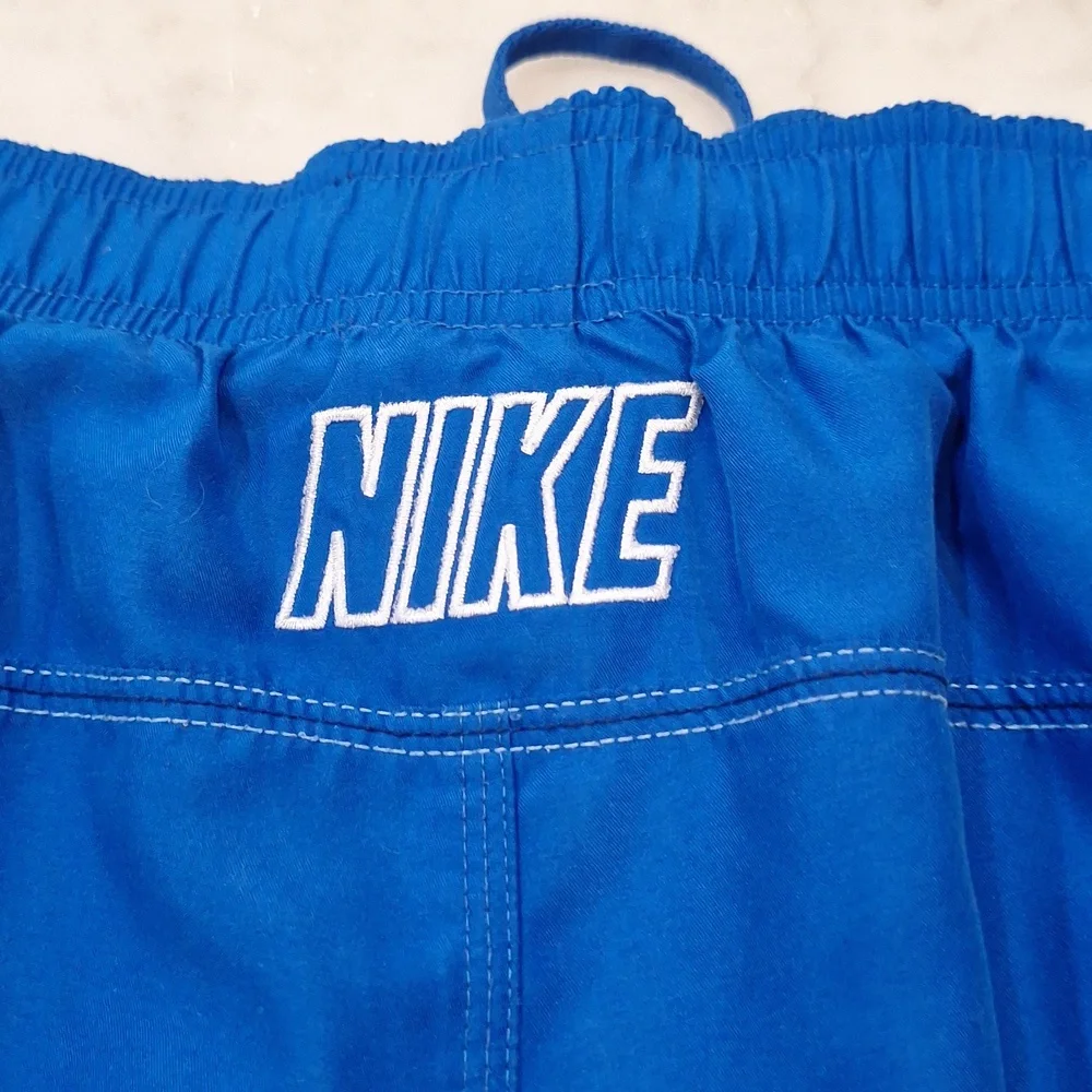 Nike Blue Swim Suit Trunks Sz Med Athletic Shorts Lightweight Performance Surf‎
